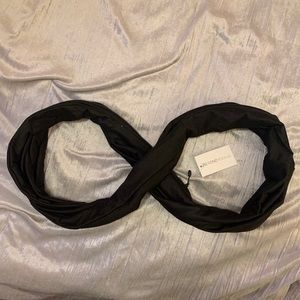 Beyond Yoga Infiniti Scarf